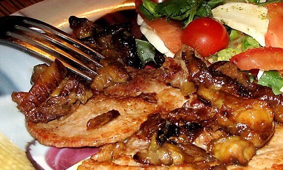 А ещё очень вкусная подливка получится!