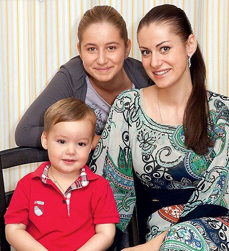 Анна Ковальчук в наши дни со своими детьми
