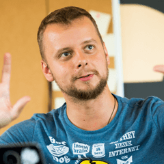 — Программистов, которые освоили Unity, за последнее время стало больше, но и у них нет сложностей с поиском новой работы. Емкость компаний сегодня высокая. Свободных специалистов забирают Vizor Interactive, Playtika, Playgendary. У кого могут возникнуть сложности с трудоустройством, так это у менеджеров, возможно, не так быстро смогут найти работу тестировщики.