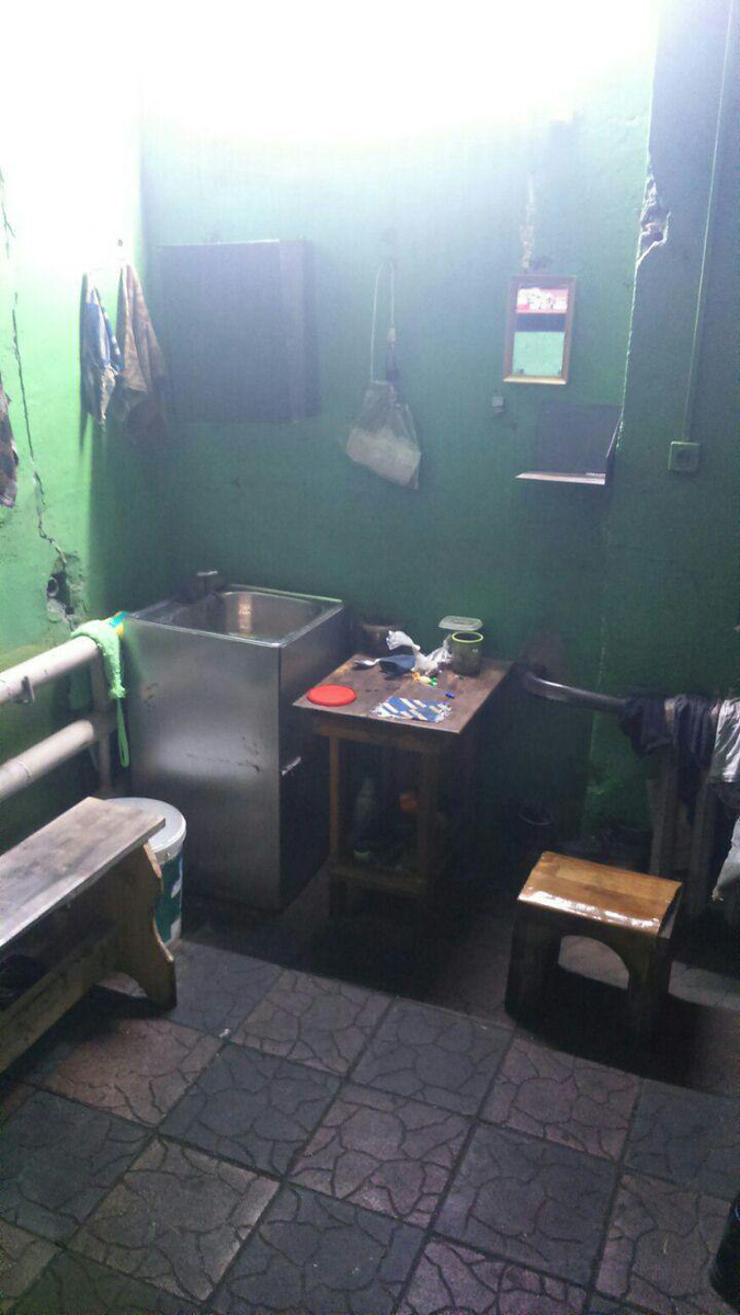 Немного быта. Это бендюга.