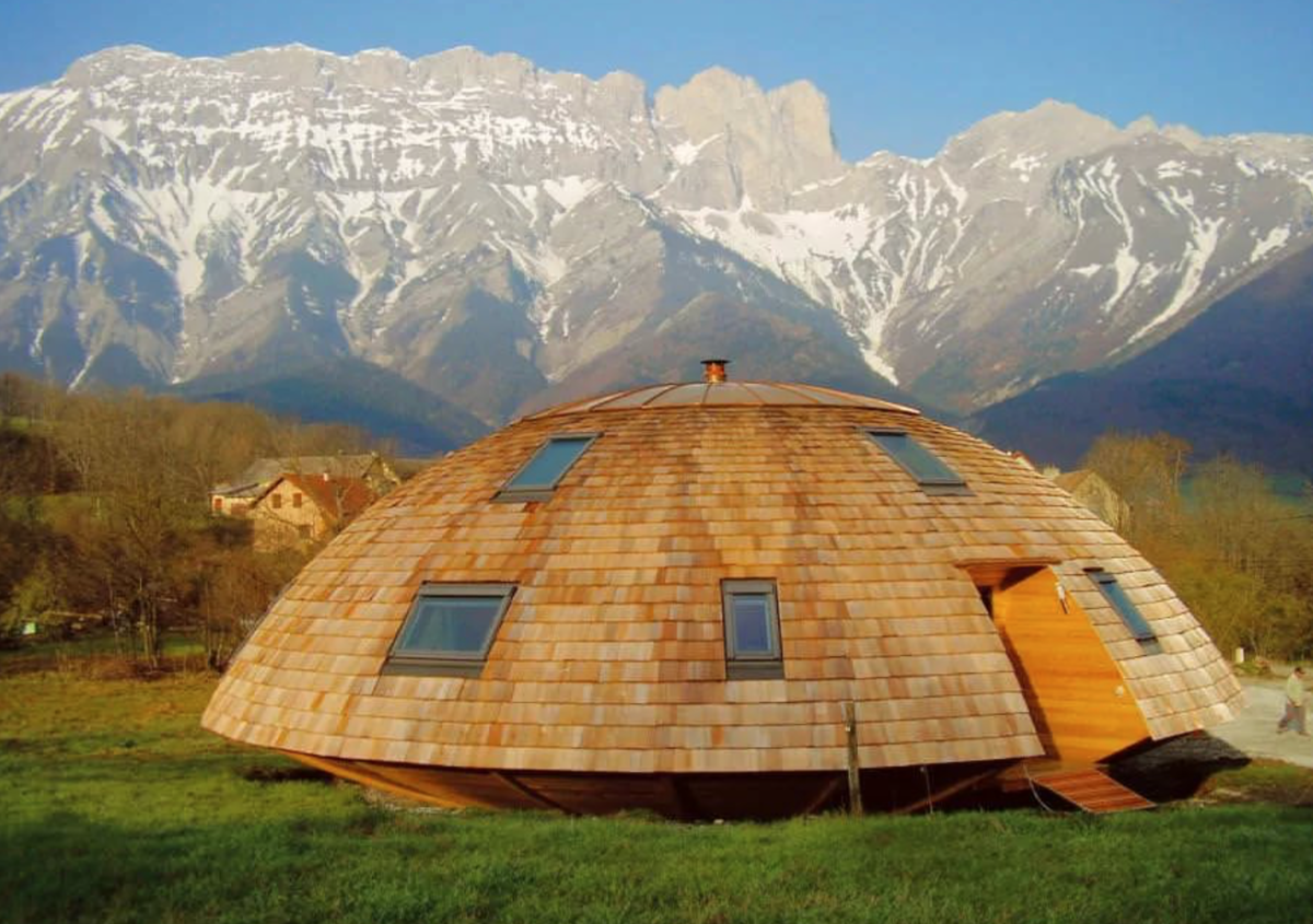Dome. ЭКОДОМ соломенный купольный. Тюнгур купольный дом. Круглый дом. Круглые дома из дерева