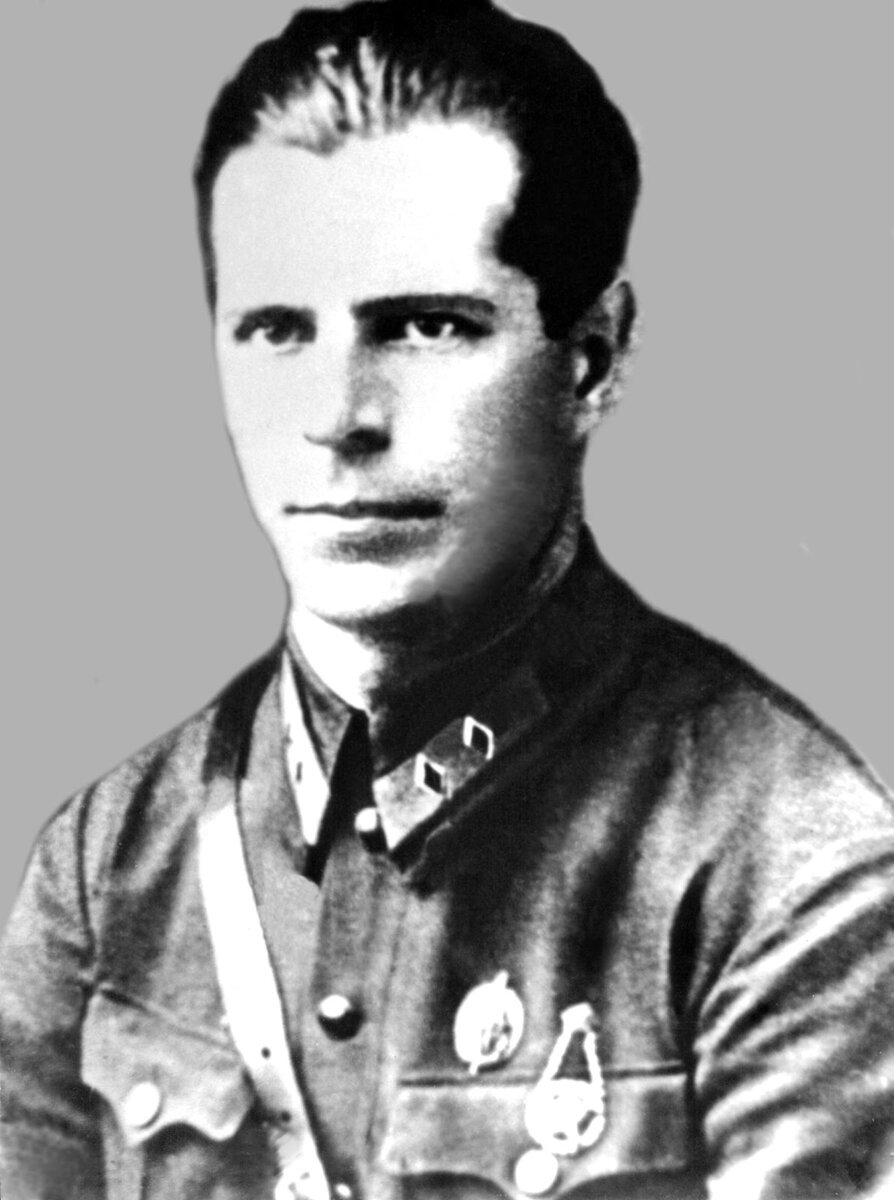Рисунок 1. На службе в НКВД