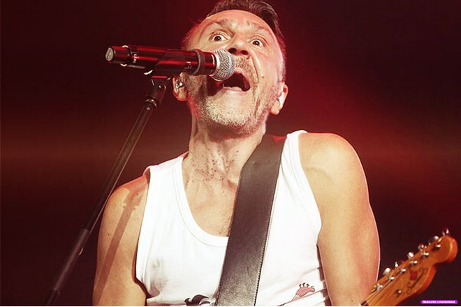 Сергей Шнуров, эпатажный музыкант, источник: https://yandex.ru/images