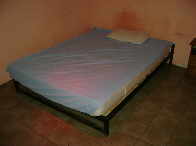 Внутри треш какой-то.