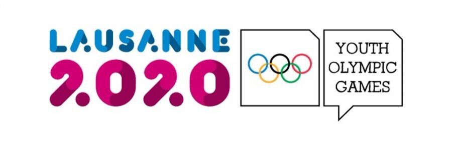 На юношеской Олимпиаде все по-взрослому: олимпийская символика, эстафета огня, экипировка для каждого участника олимпийской национальной команды, флаги, гимны, медальные церемонии, допинг-контроль и прочие процедуры, традиционные для соревнований олимпийцев. Талисманом Игр является Йодли – забавное гибридное существо, в котором сочетаются черты различных животных, живущих в швейцарских горах.