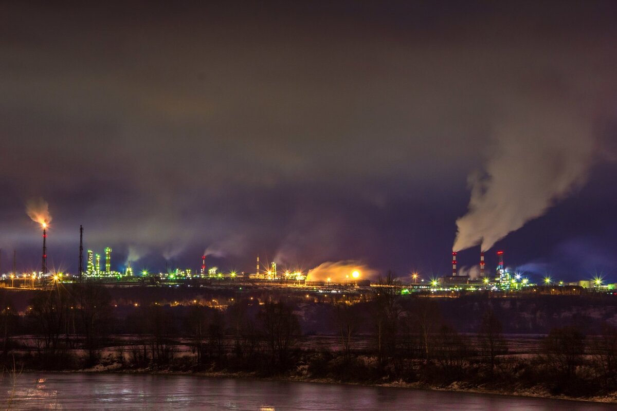 Пром уфа. Промзона Уфа Черниковка. Нефтеперерабатывающий завод Уфа Черниковка. Уфа Черниковка заводы. Пром завод Уфа Черниковка.