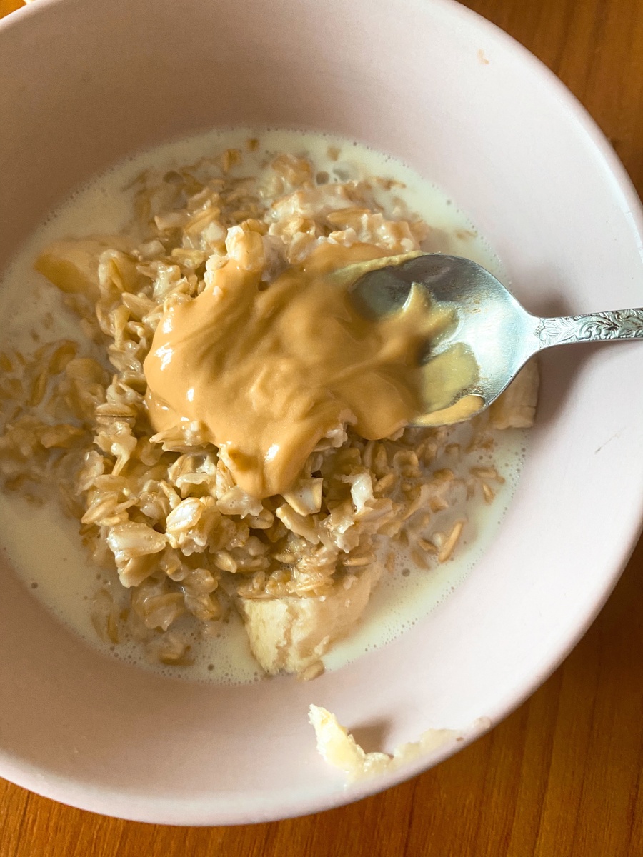 Добавляем в любые каши, мюсли и хлопья. 