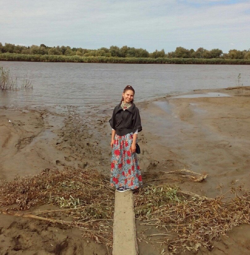 Среди  самого мутного потока всегда есть  светлая тропинка...)))