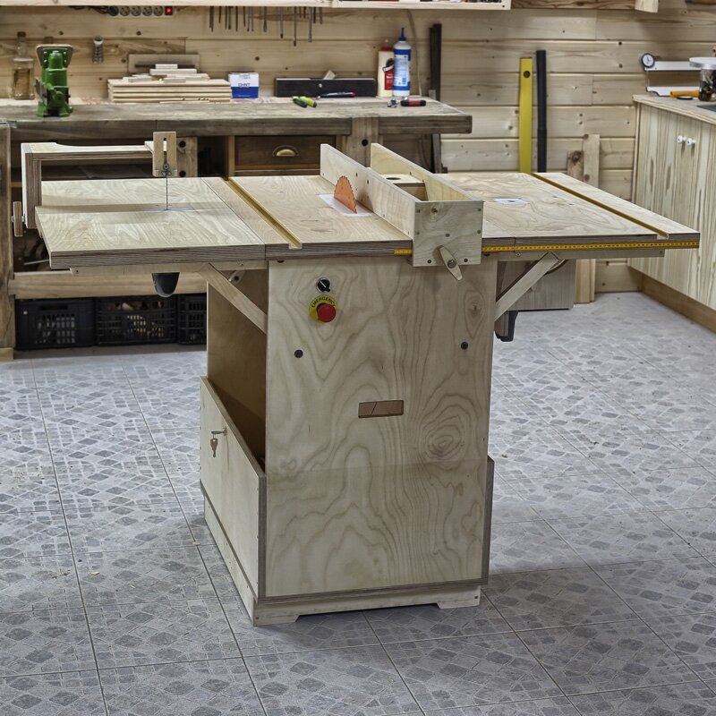 С сайта  - https://www.paoson.com/en/shop-woodworking-plans/49-portable-workshop.html