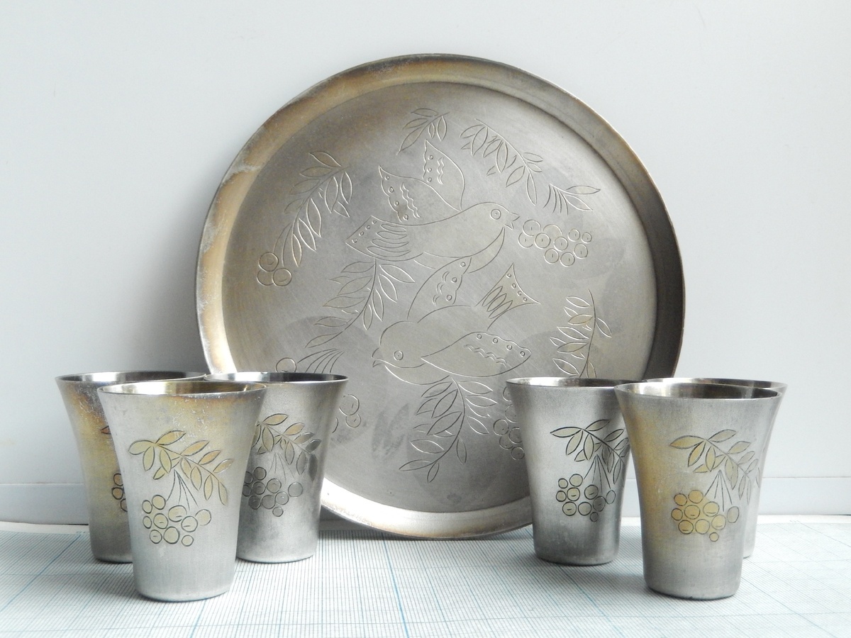 Листайте вправо