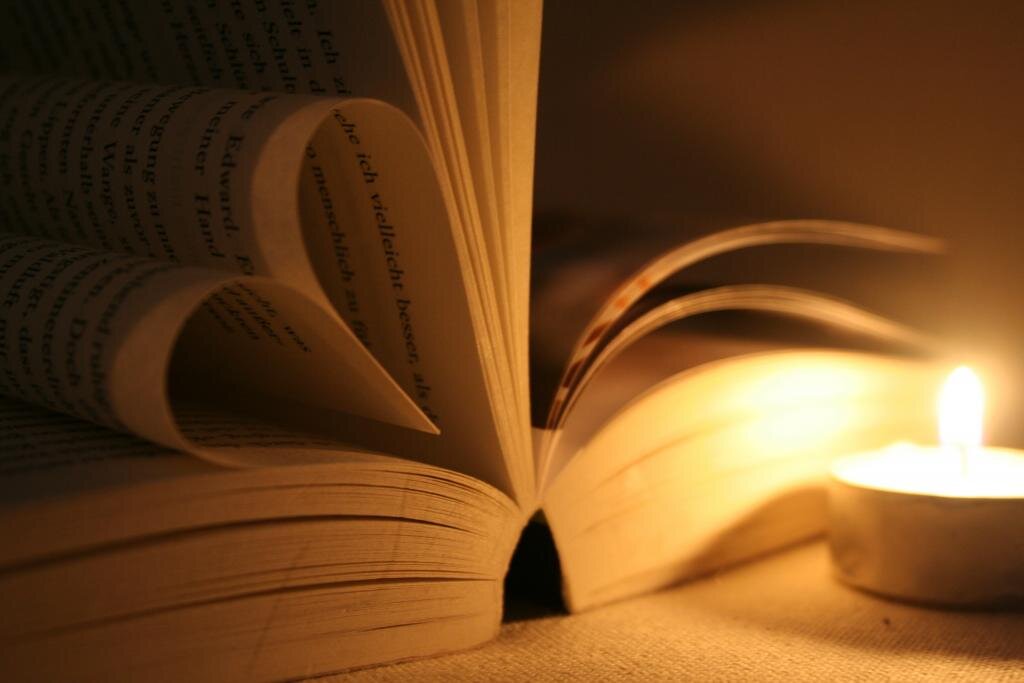 Про отношения спрашивайте у книг соответствующей тематики