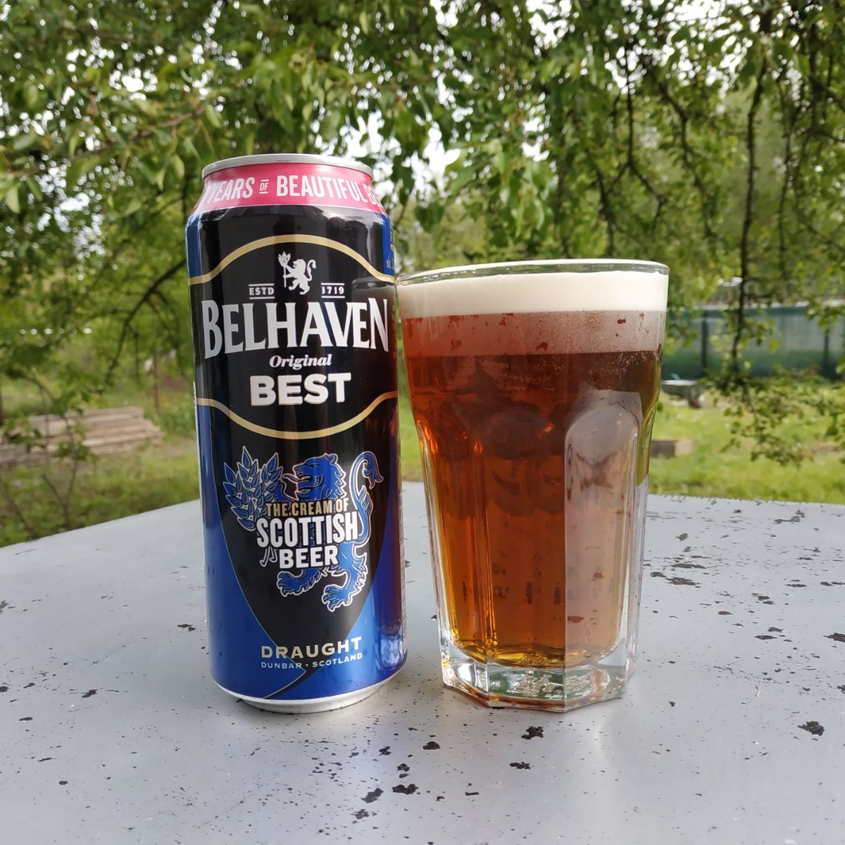 Best original. Пиво светлое Belhaven best 0.44 л. Стаканы Belhaven. Пиво эффект. Belhaven бокал пивной.