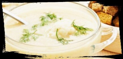 Кочан цветной капусты очистить от листьев, вымыть, разделить на мелкие кочешки, положить в кипящую под солёную воду и варить до тех пор, пока капуста не станет мягкой (примерно 15 минут). Сваренную капусту положить на сито, а в горячий отвар засыпать манную крупу и варить 15 минут. После этого влить в отвар подогретое молоко, положить капусту и кипятить 2-3 минуты. В тарелку с супом положить кусочек сливочного масла и гренки из пшеничного хлеба (поджаренный маленькими кубиками хлеб). Для приготовления нам понадобится:
На 500 г капусты -  пять стаканов воды, 4 стакана молока, две столовые ложки манной крупы, 2-3 столовые ложки масла.
Приятного аппетита!
Ставьте лайки, подписывайтесь на канал и не забывайте комментировать.
Всем спасибо за внимание!