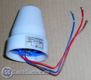 Датчик освещенности уличный LXP-02 – самый популярный. Внешний вид сбоку