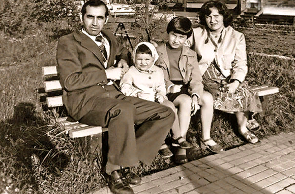 С родителями