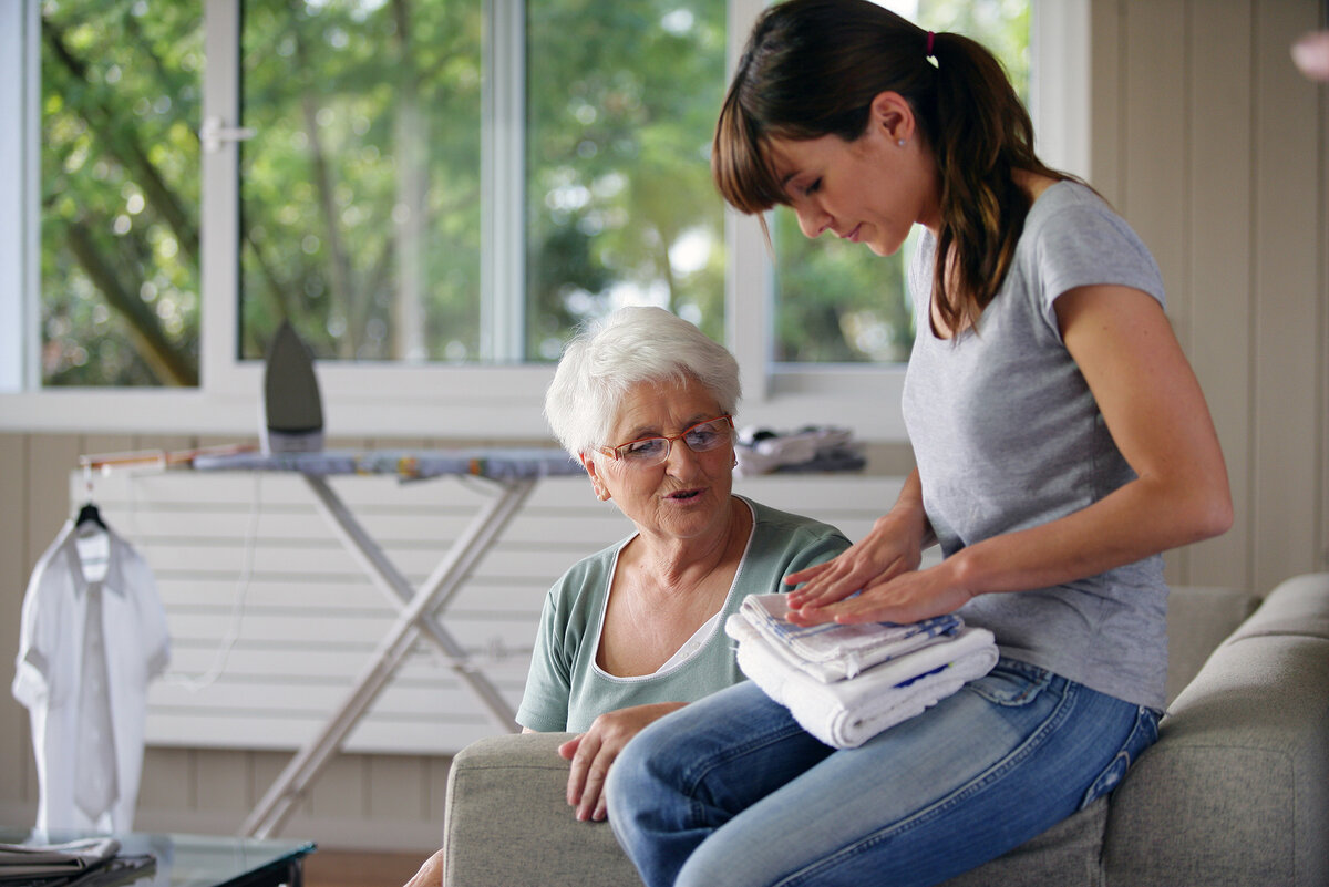Оформляя отношения с подопечным, проверьте, все ли правильно. Фото: caregiverrelief.com
