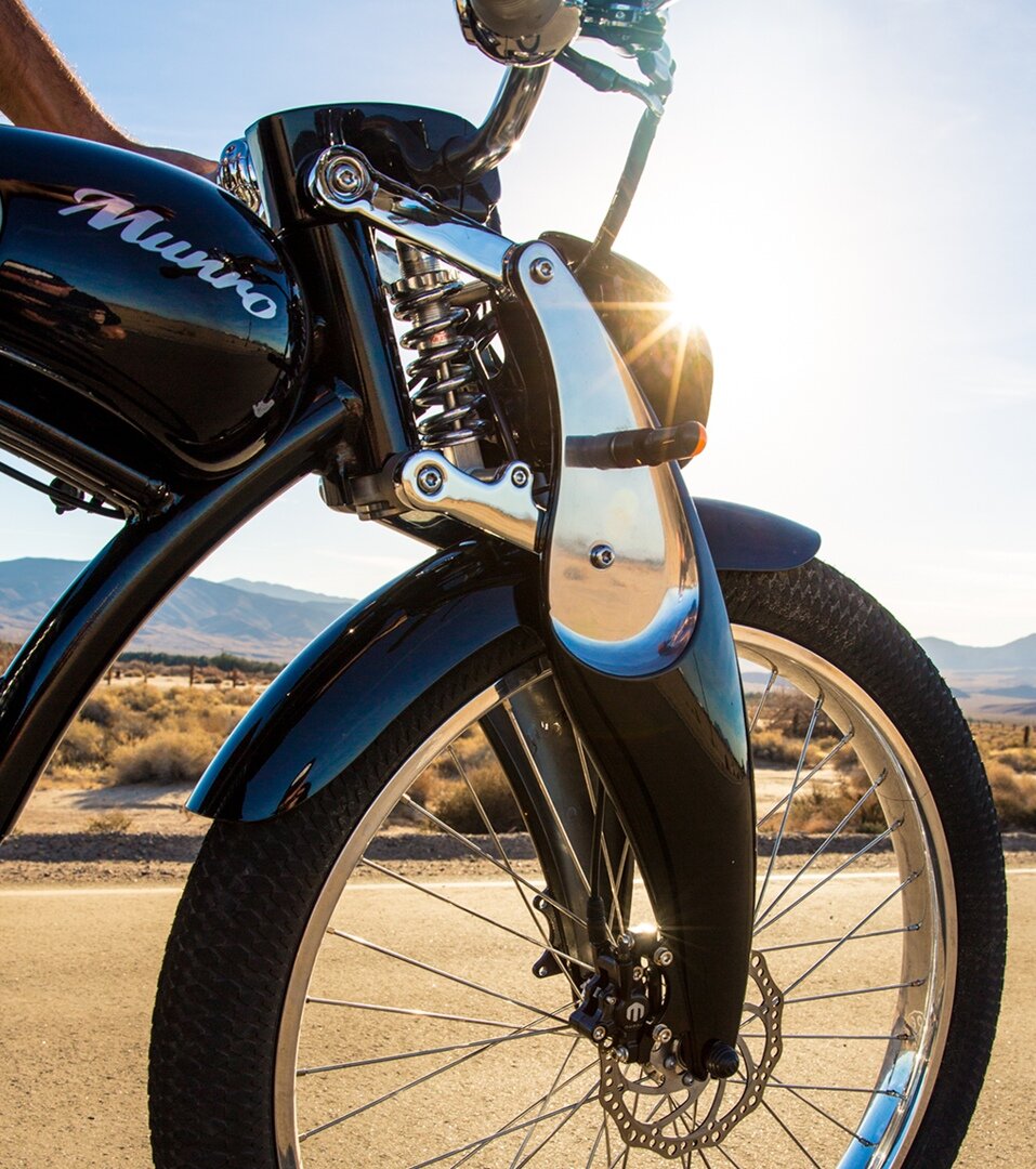 2 режима работы: стандартный, спорт 
- Система стабилизации во время движения по неровным дорогам. Обеспечение оптимального соотношения скоростных характеристик и устойчивости

- Корпус окрашен специальной краской, устойчивой к воздействию солнца и осадков, поэтому даже спустя много лет он продолжит радовать вас своим идеальным внешним видом