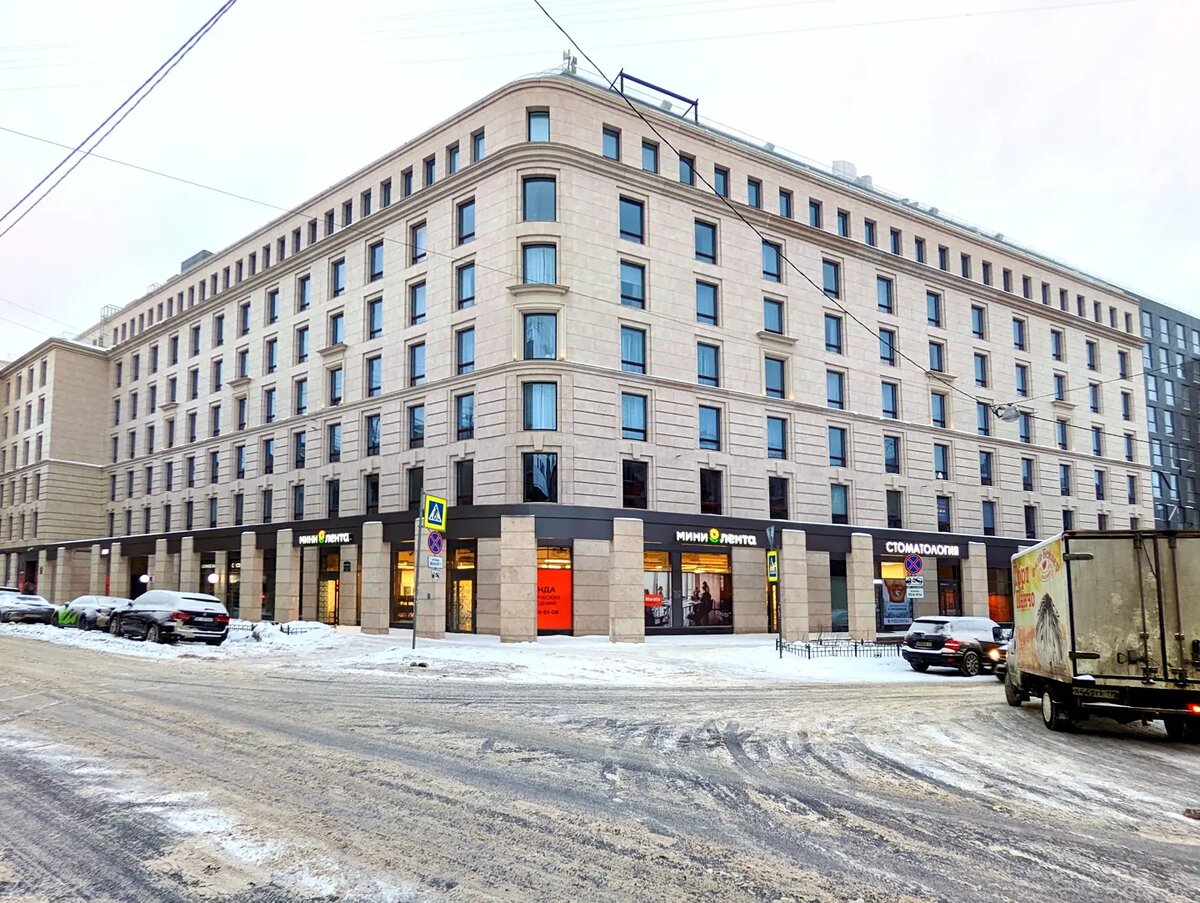 Массивное, ничего не скажешь. 