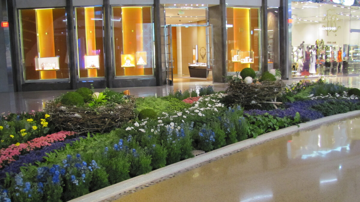 Холл гостиницы "Мираж"