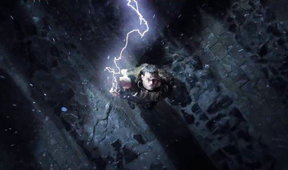 Геракл взывает к небу надеясь на хорошие спецэффекты