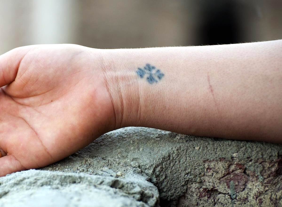 Татуировка Библии: духовное значение и значения символов