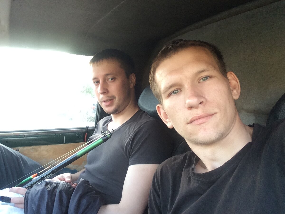 Справа это я)