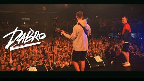 Скачать видео: Dabro - Юность, Все за одного (сольный концерт в Питере, LIVE)