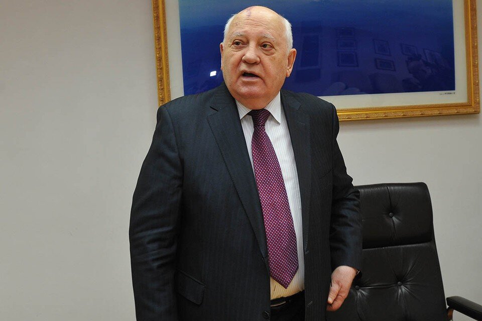     Накануне вечером, 30 августа, не стало последнего президента СССР. Михаил Горбачев скончался на 92 году жизни. Виктор ГУСЕЙНОВ