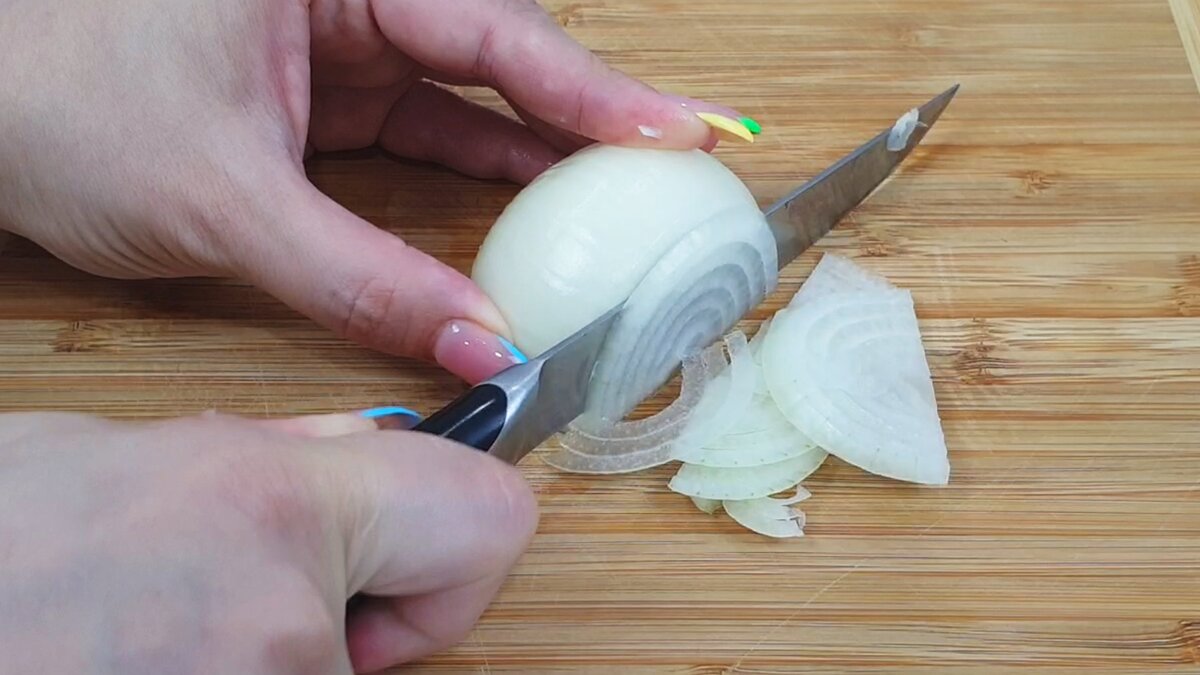 Если нахожу дома банку тунца и 3 яйца, готовлю вкусный завтрак на ...