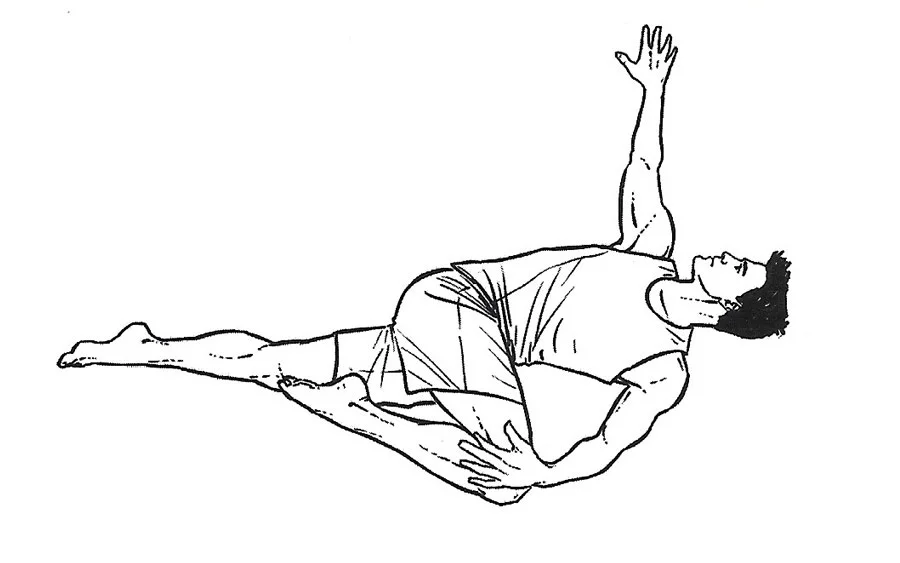 Тянется вправо. Супта Матсиендрасана. Гимнастика для скручивания позвоночника лежа на спине. Супта Матсиендрасана поза в йоге. Поза скрутки лежа (Супта Матсиендрасана).