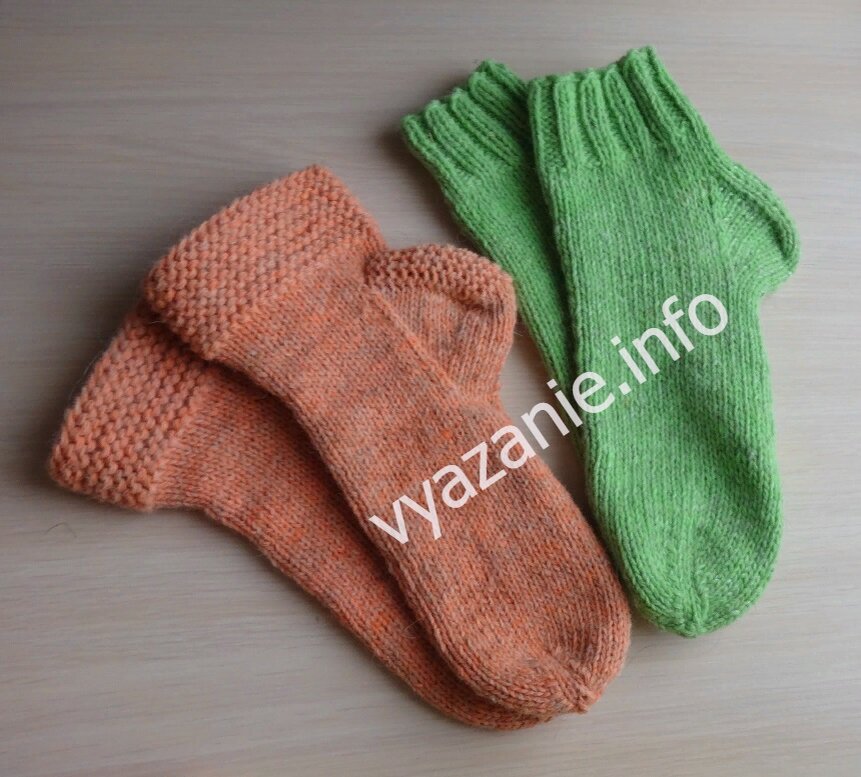 Носки с узором "золотые рыбки".