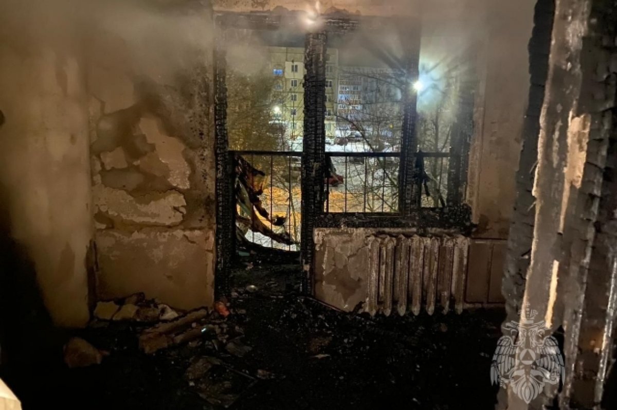 Горящий дом. Пожар в арзамасе жилой дом. Частный дом. Пожар в арзамасе. Пожар арзамас общежитие.