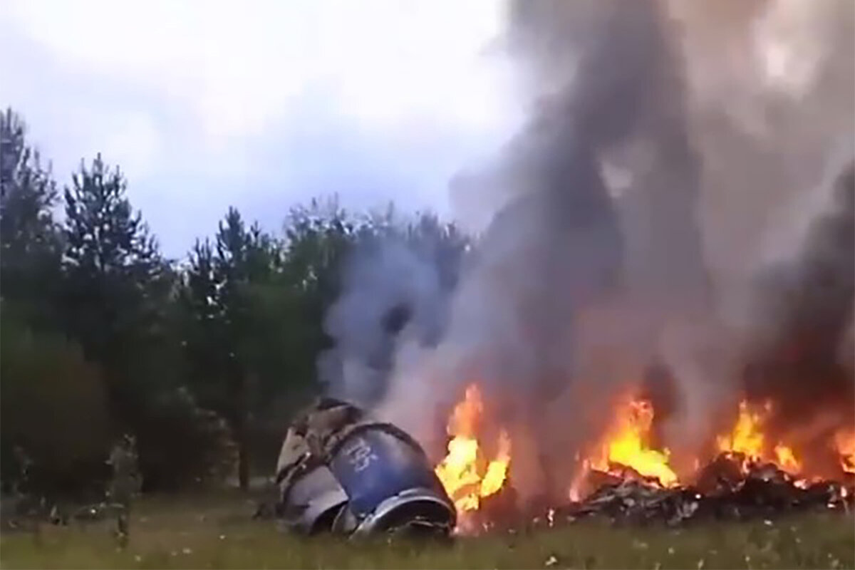 Самой обоснованной версией крушения самолёта Евгения Пригожина якобы является инсценировка гибели и уход в тень руководства ЧВК «Вагнер».