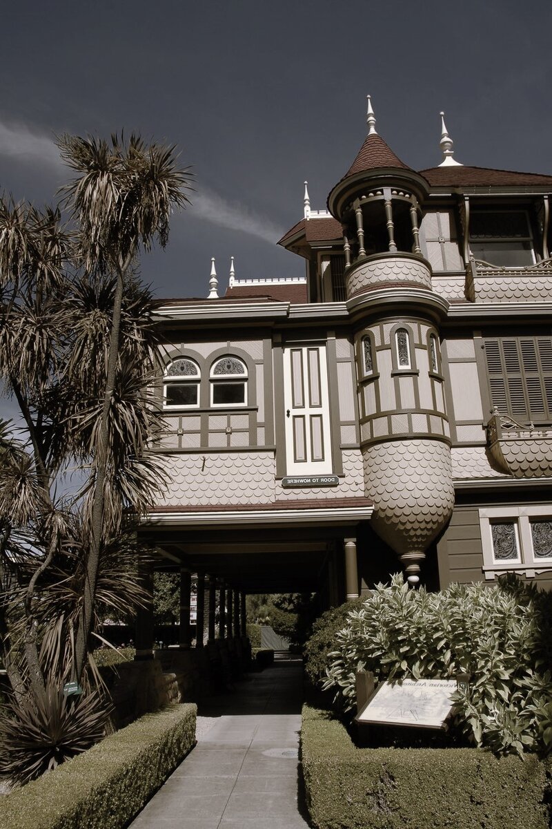 Винчестерский таинственный дом в Сан-Хосе, Калифорния