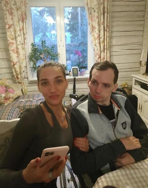 Актер с женой Дарьей 