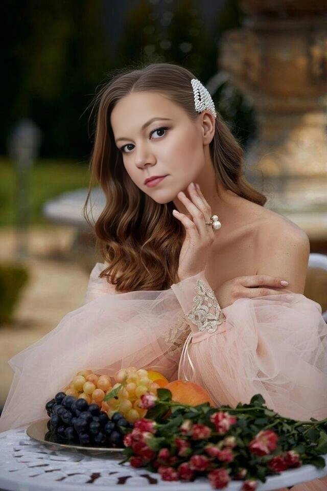 не хочу обманывать подписчиков. Здесь я после обработки моего фото через приложение.