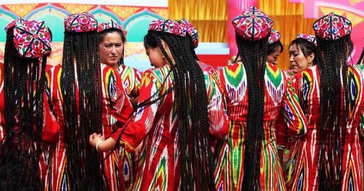 Узбечка с косичками. Узбекские девочки. Солмаз туркменка. Нигина ялангоч. Косички таджичек.