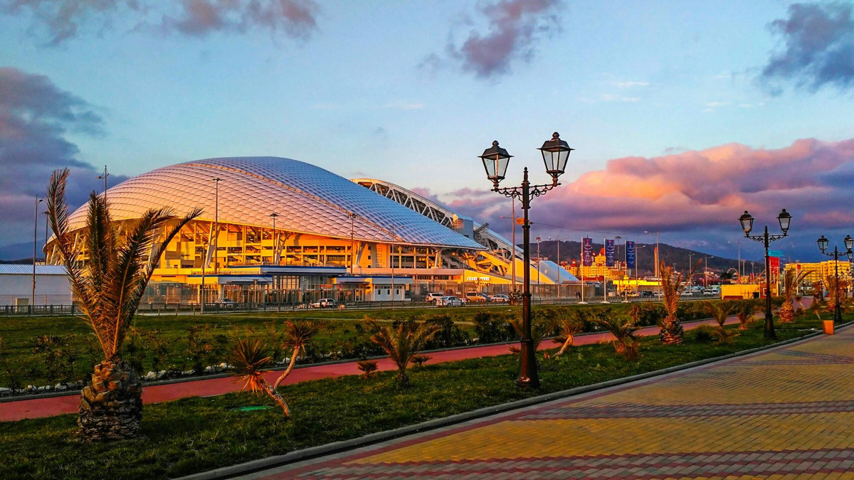 Сочи район спортивный. Адлер Имеретинская бухта. Адлер Имеретинка Олимпийский парк. Имеретинская набережная в Адлере. Имеретинский курорт Олимпийский парк.