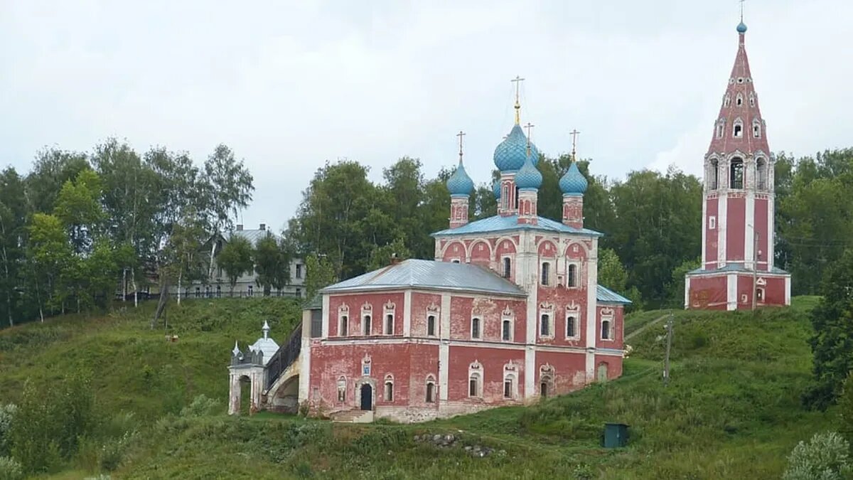 Христиане идут в церкви. Фото: www.piqsels.com