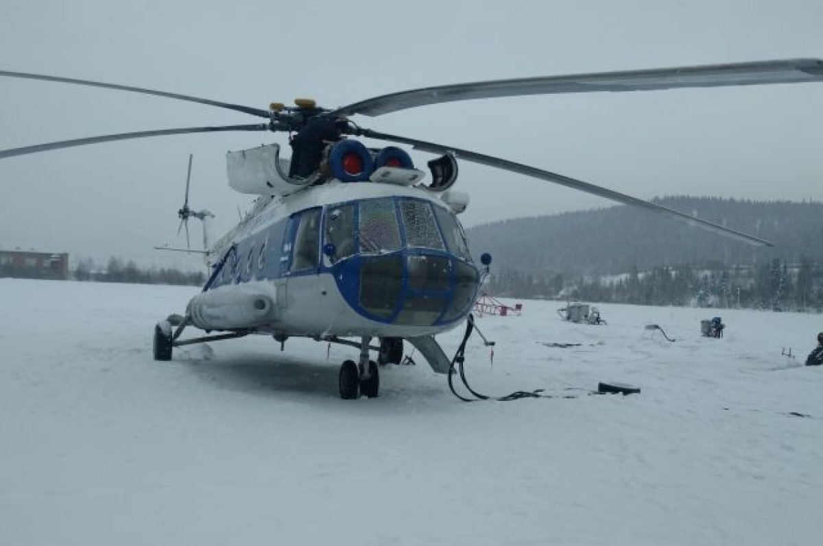    В Якутии пассажиры вертолета в пути получили химические ожоги