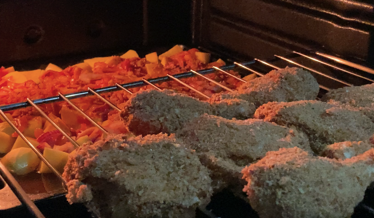 Курица в сухарях в духовке. Курица в сухарях в духовке