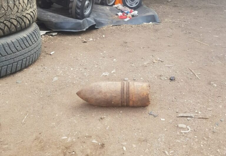    В Новосергиевке мужчина за гаражом в старой куче мусора нашел боевой снаряд Кристина Просвиркина