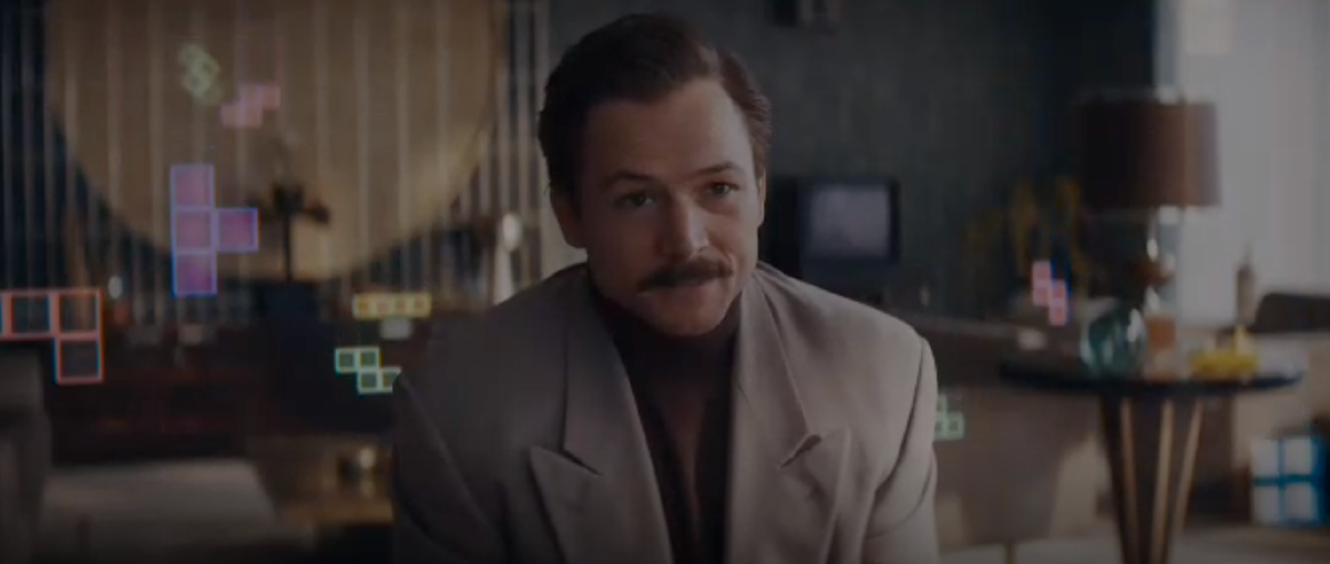 Хэнк Роджерс (Том Эджертон) в офисе Эдди, менеджера банка, imdb.com