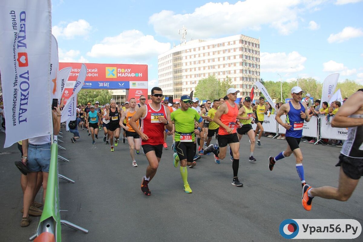    Футбол, волейбол, плавание: стало известно, какие виды спорта попали в ТОП жителей Оренбургской области, России в целом и Казахстана