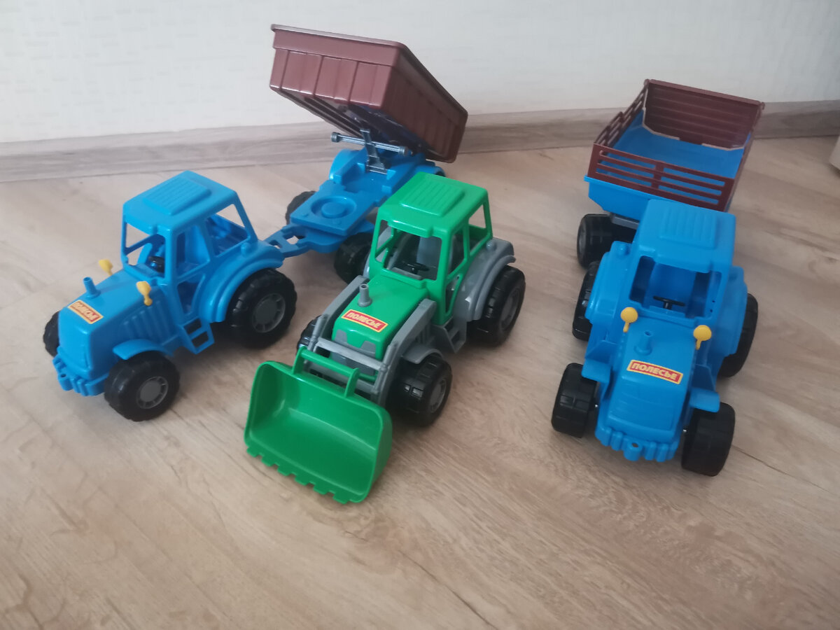 Наш тракторный парк