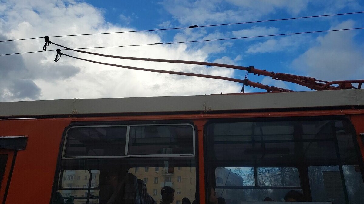     После замены троллейбусов на электробусы в Нижнем Новгороде появятся новые маршруты. Об этом сообщил директор ЦРТС Артем Бафанов на брифинге 26 апреля.