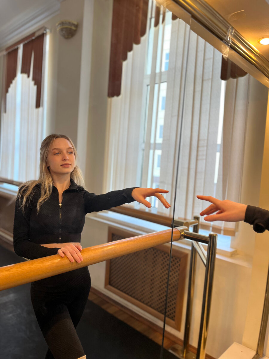 ВСЕ БЕДЫ ДЕВУШКАМ. 