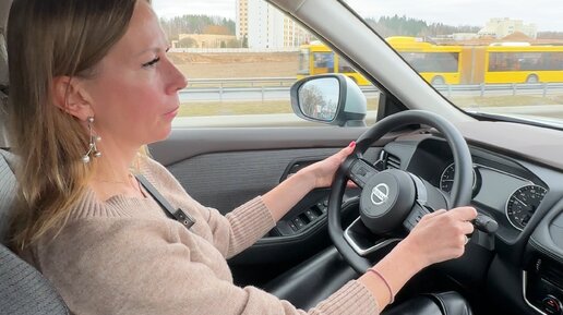 Лиса Рулит | За рулем нового Ниссан. Надо брать? | Дзен