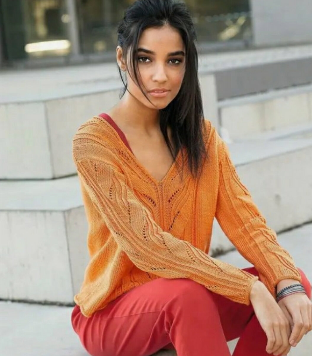 Ажурный пуловер.