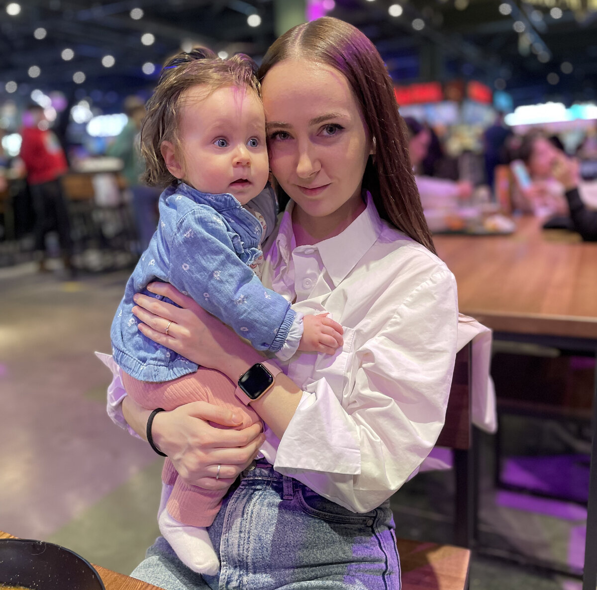 Королева с принцессой. Я, вроде, как король, получается.  